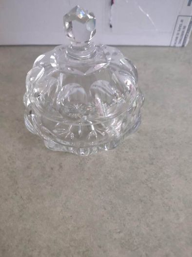 Stunning Heavy Vintage Crystal Cut Glass Lidded Pot Trinket Pot NO STAMP
