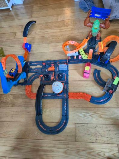 Hot wheels city