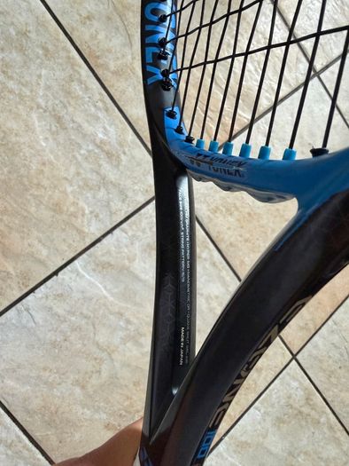 Tennis racquet Yonex Ezone 100 (300g)