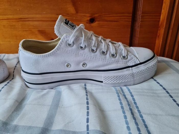 Converse chuck Taylor platform low Size 5 eu 37.5 white canvas in excellent condition