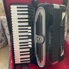 Giulietti 120 Bass Piano Accordion With Case.