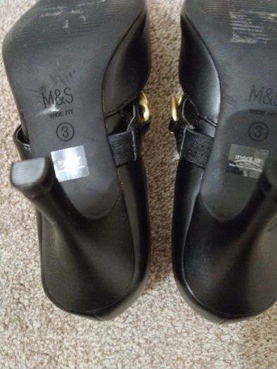 Ladies shoes