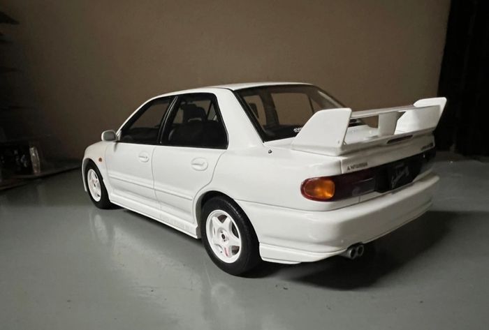 Mitsubishi Lancer Evo 3 1995 - Ottomobile - 1/18 - New In Box