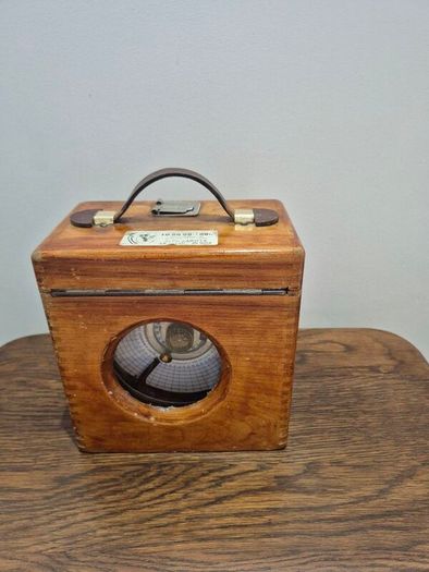 Working Antique Pigeon Racing Clock Toulet Imperator