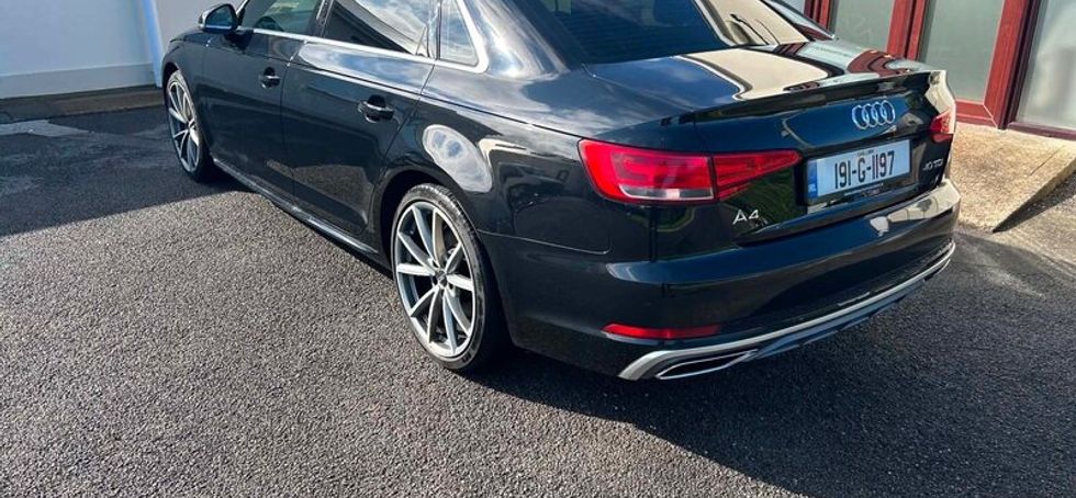 Audi a4 2019 sline