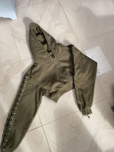 Mars the label cropped hoodie