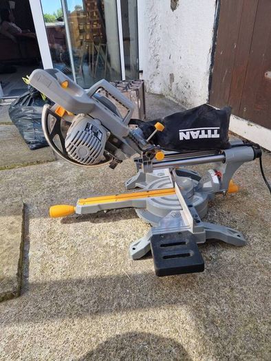 Single Bevel Sliding Mitre Saw