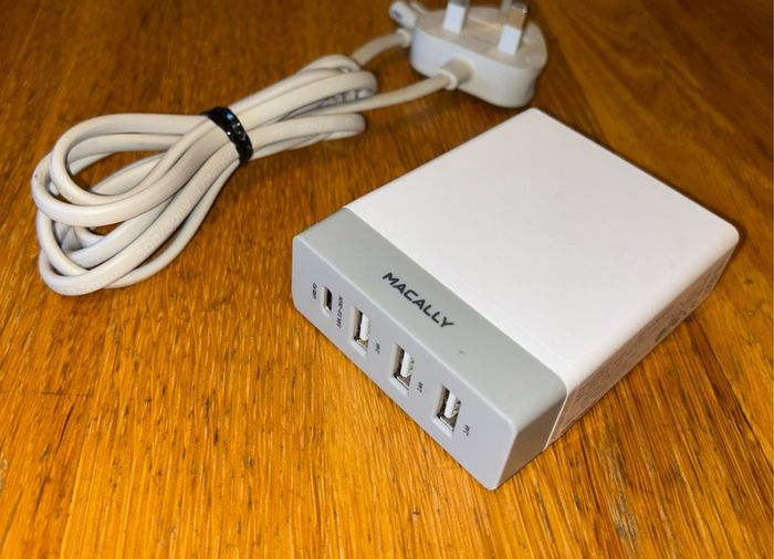 Macally Type C Power Adapter