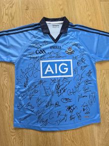 Squad Signed Dublin Football shirt jersey O'Neills