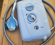 electric shower Triton T80