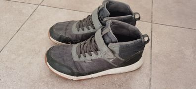 Boys Shoes Size 6