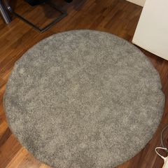 round rug