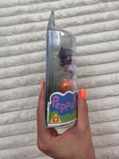 Peppa Pig's Pig 5 collectible figures Please see photos
