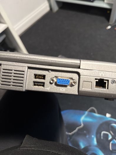 For parts - Dell Inspiriin 1150