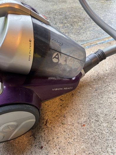 Hoover bagless vacuum cleaner