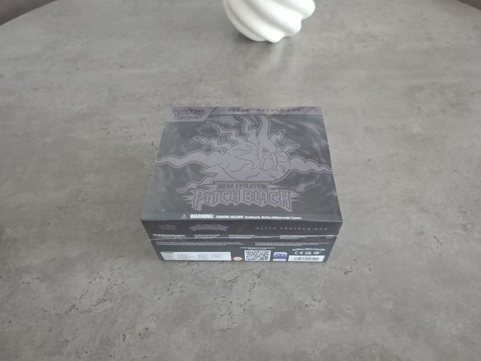 Pitch Black ETB