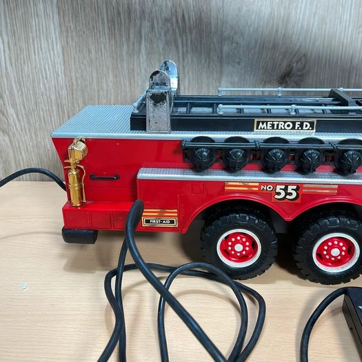 New Bright Fire Engine Truck No 230 Wired Remote - Rare - Vintage - Boxed