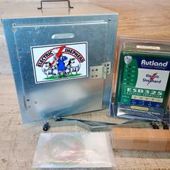 Rutland 12V Electric Fence Kit with Metal Battery Box