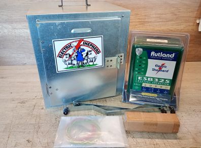 Rutland 12V Electric Fence Kit with Metal Battery Box