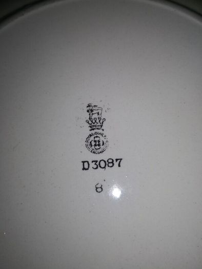 Beautiful Royal Doulton plate