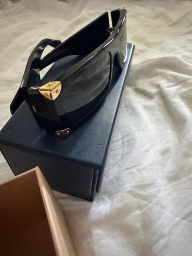 Louis Vuitton LV Heritage Low Square Sunglasses