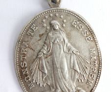 Large Vintage Hallmarked Sterling Silver Miraculous Medal - Congregation of the Children of Mary 10,72g