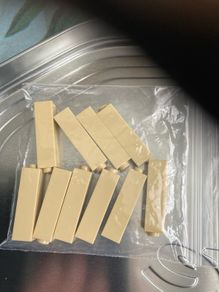 lego tan bricks 1x1x 4  ten pieces