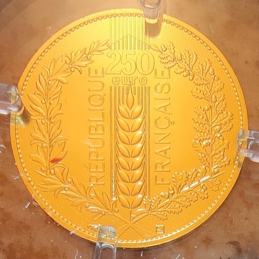 France 250 Euro Gold (.999) Brilliant Uncirculated Coin 2022 - Wheat - Natures de France - Rose Spot