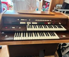 Electronic Organ with Music Stool