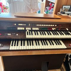 Electronic Organ with Music Stool