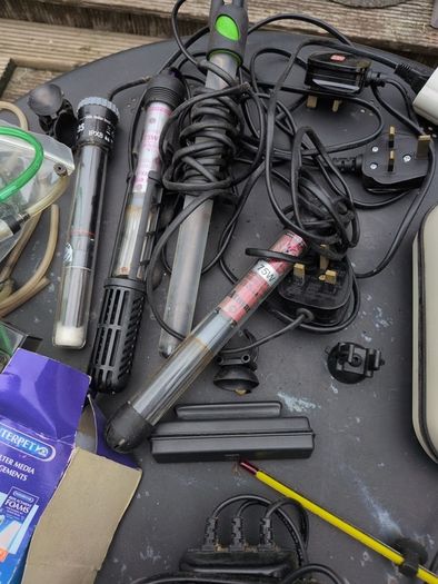 Aquarium heaters and Air pumps