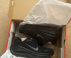 Nike Vomero Plus Size 9.5 UK