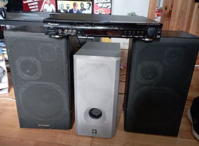 Pioneer amp, Yamaha sub woofer, Pioneer speakers