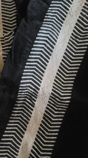 Free Cushion Covers x4  Black Velvet and Natural Linen Cushion Covers x4