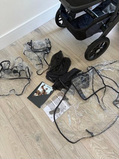 UPPAbaby Vista V2 Complete Travel System Bundle