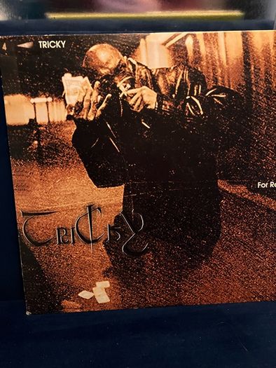 Mixed Batch of Vinyl Singles (33 Records)