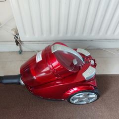 Royal Vacuum Cleaner, Model No. M2830-1, in good condition