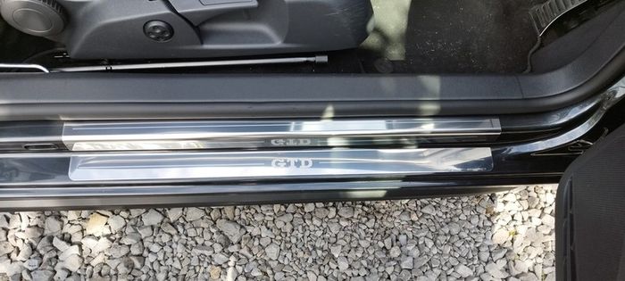 Golf GTD sill protector