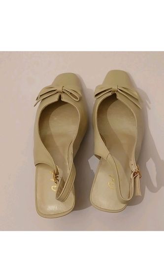 Cefalu ENRO Cream Leather Slingback Shoes EU36 UK3 Bow Kitten Heels BNIB  CAN POST