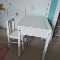 Children's table and chair