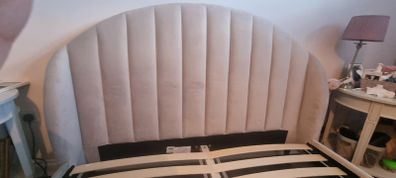 Grey Sheel headboard and surround