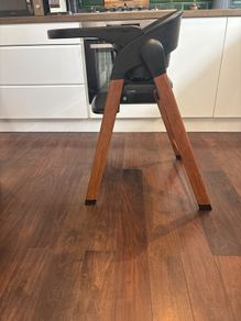 Deryan high chair