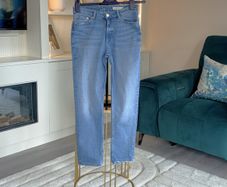 Ladies Light Indigo Relaxed Slim Jeans from Marks & Spencer. Size UK 8 / EU 36