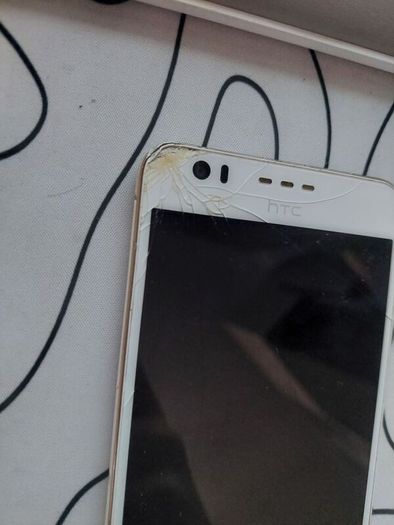 HTC Desire 825 (2PUK200) Phone - For Parts or Repair