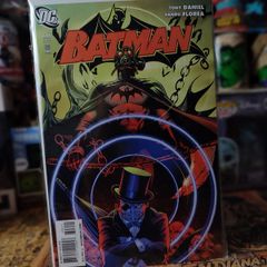 Batman ! Issue #696 ! Penguin Cover ! 2010 ! by DC Comics !