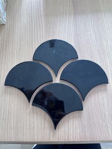 tiles black fan