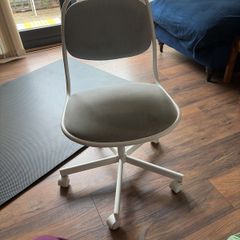 swivel chair