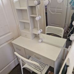 dressing table with chair