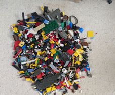 large bag of Lego weighing 3.9kg