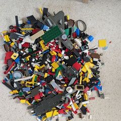 large bag of Lego weighing 3.9kg